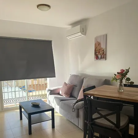 En El Centro De Nerja. Apartamento