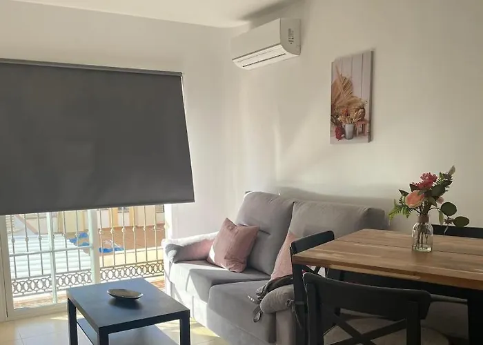 En El Centro De Nerja. Daire